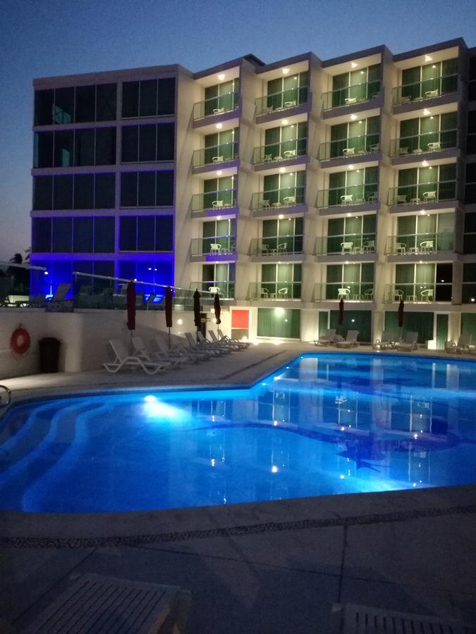 We Hotel Acapulco Luaran gambar